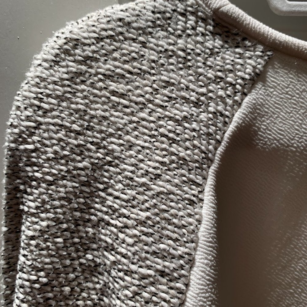 Lightweight LOFT Shell Sweater - Picture 4 of 6